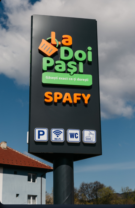 La Doi Pași Spafy — Panou
